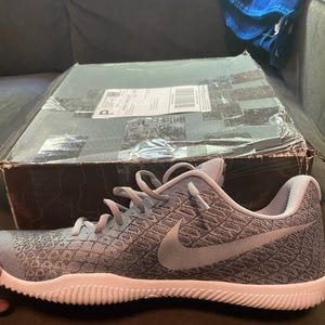 2017 Kobe- Mamba Instinct 'Pure Platinum'